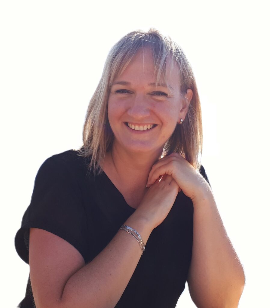 Foto Linda website achtergrond cremewit def